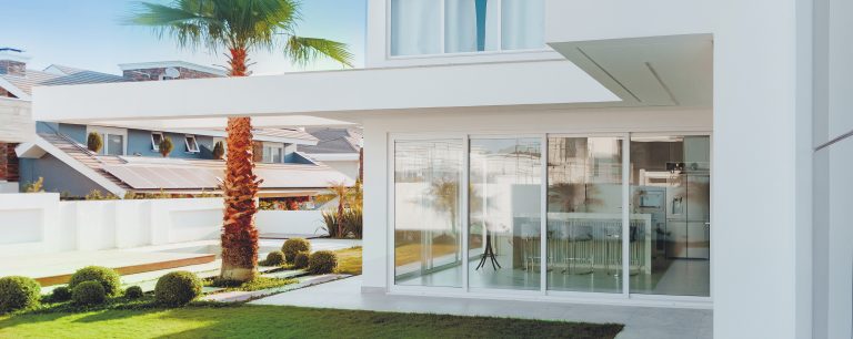 Branco correr Max peitoril